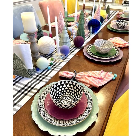 Adley Plates set of 4 - Picture 11 of 16